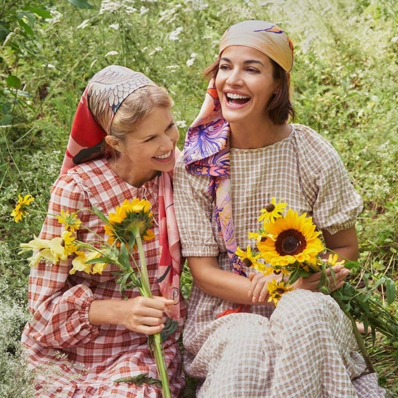 Powder Design 100% Silk Crane at Sunrise in Petal Scarf - Picture 5 of 9